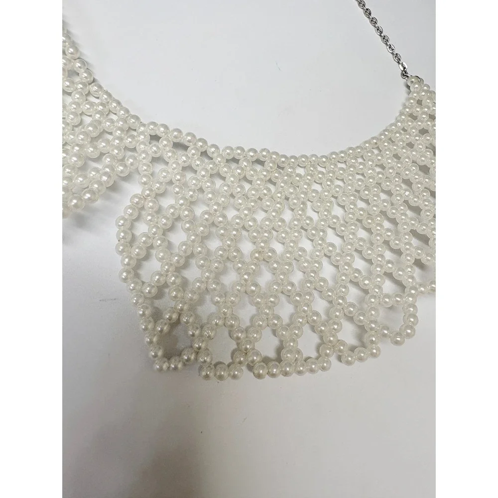 Claire's Faux Pearl Bib Necklace‎ White Woven Peter Pan Collar